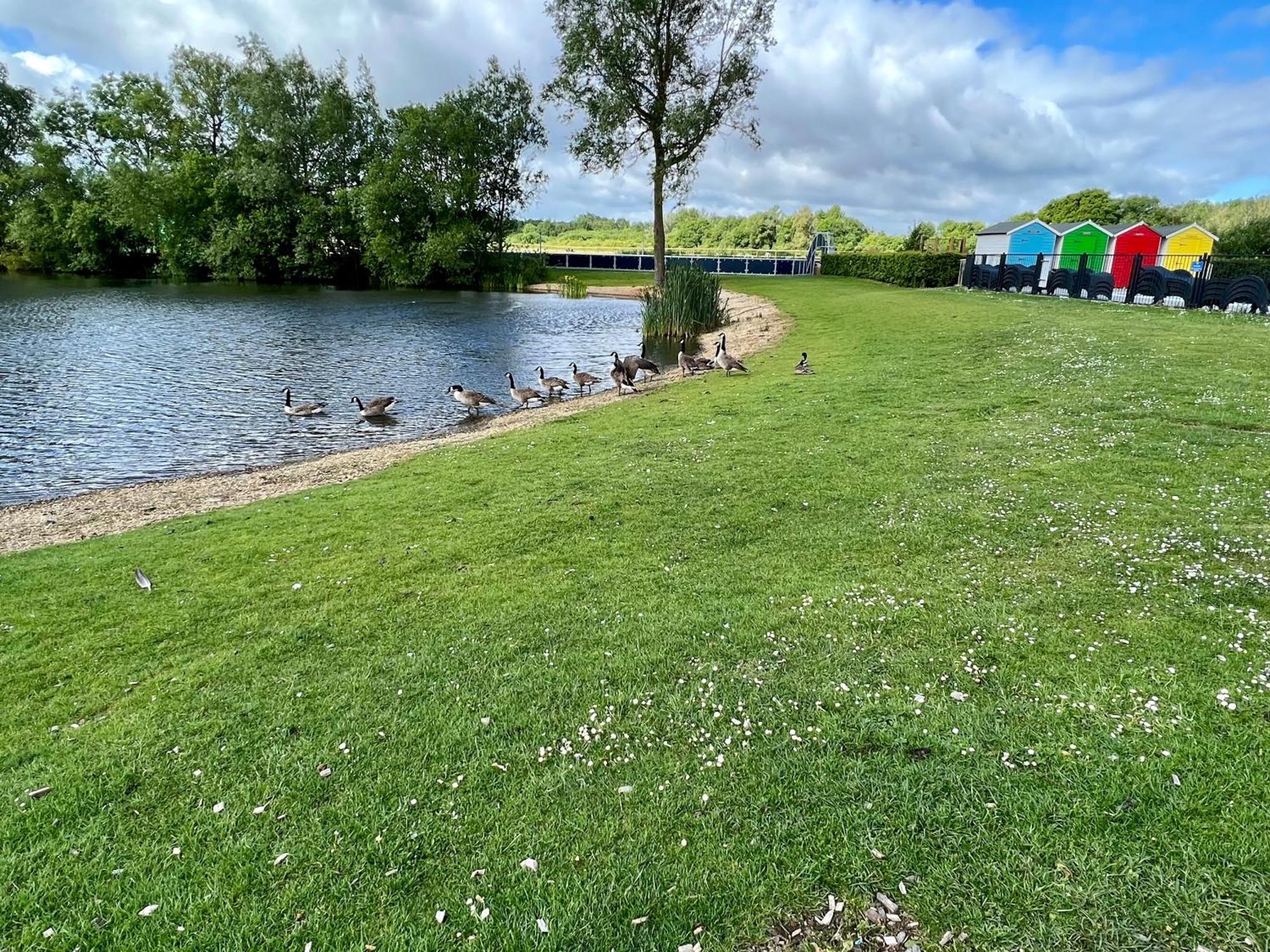 Waters Edge, Hoburne Cotswolds Βίλα South Cerney Εξωτερικό φωτογραφία